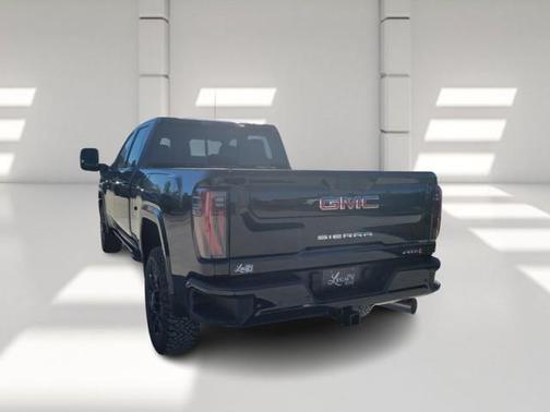 2025 GMC Sierra 2500 AT4