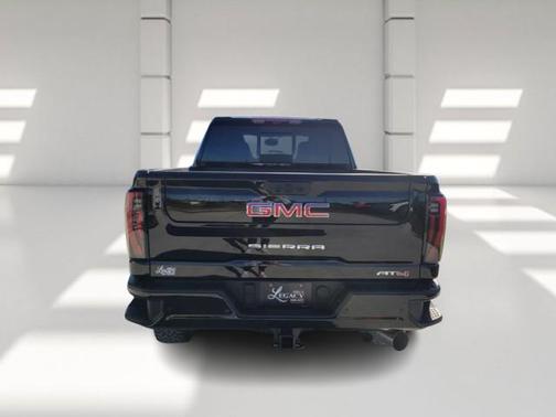 2025 GMC Sierra 2500 AT4