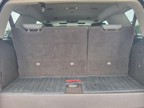 White Frost Tricoat 2020 GMC Yukon Denali