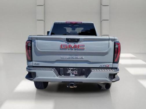 Thunderstorm Gray 2025 GMC Sierra 2500 AT4