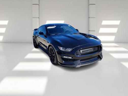 2017 Ford Shelby GT350 Base