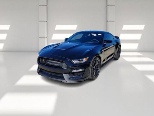 2017 Ford Shelby GT350 Base