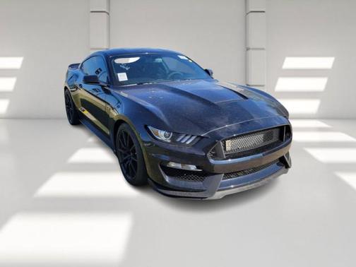 2017 Ford Shelby GT350 Base