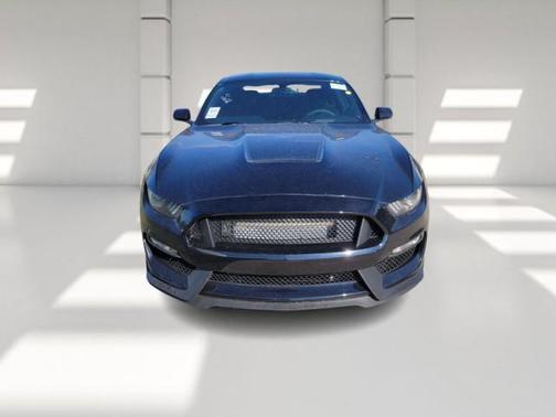 2017 Ford Shelby GT350 Base