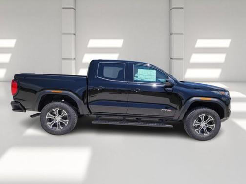 2025 GMC Canyon Base
