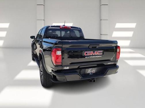 2025 GMC Canyon Base