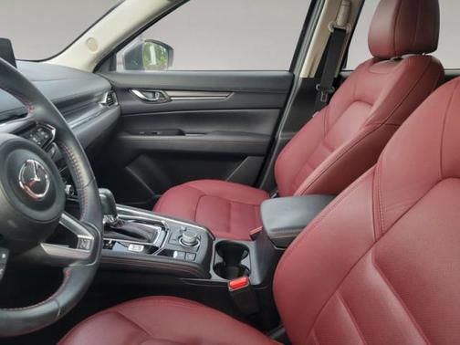 2023 Mazda CX-5 Carbon Edition