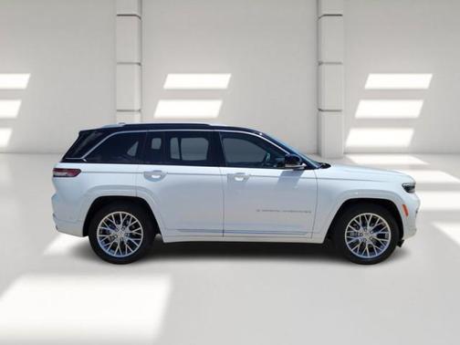 2024 Jeep Grand Cherokee Summit