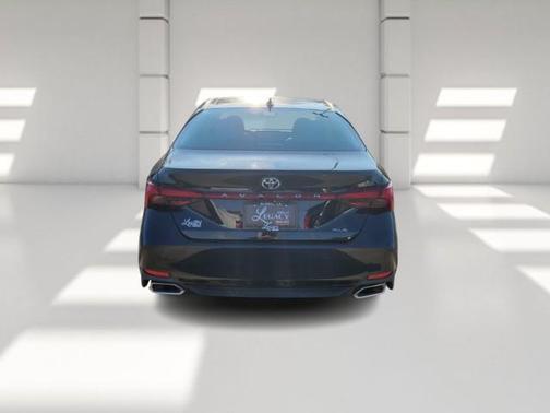 2022 Toyota Avalon XLE