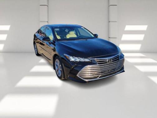 2022 Toyota Avalon XLE