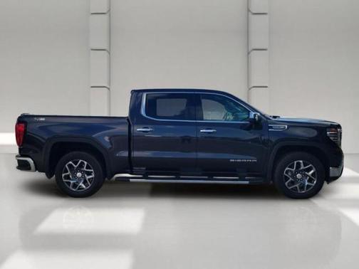 Titanium Rush Metallic 2022 GMC Sierra 1500 SLT