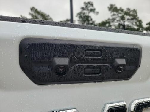 Glacier White Tricoat 2026 GMC Sierra 2500 Denali Ultimate