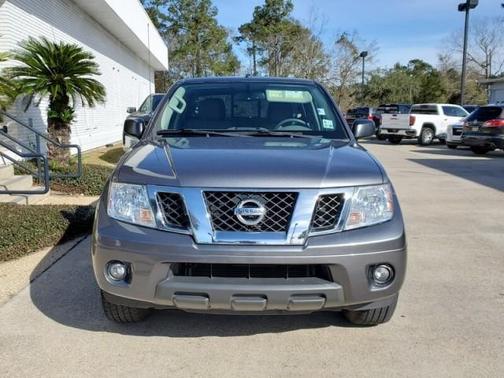 Photo 1 of 25 of 2018 Nissan Frontier SV