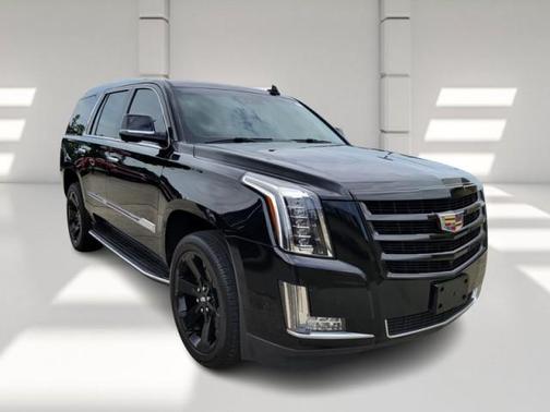 2017 Cadillac Escalade Luxury