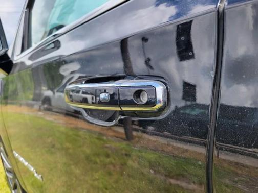 Onyx Black 2026 GMC Yukon XL Denali Ultimate