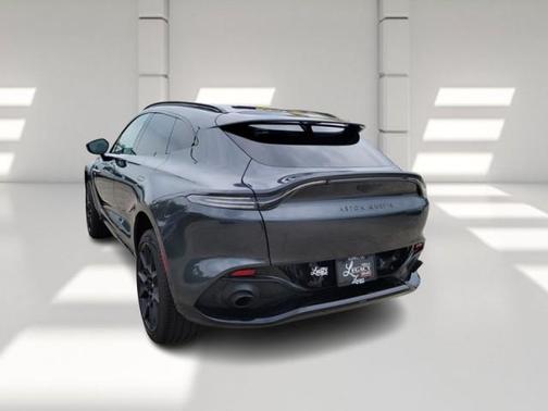 2021 Aston Martin DBX Base