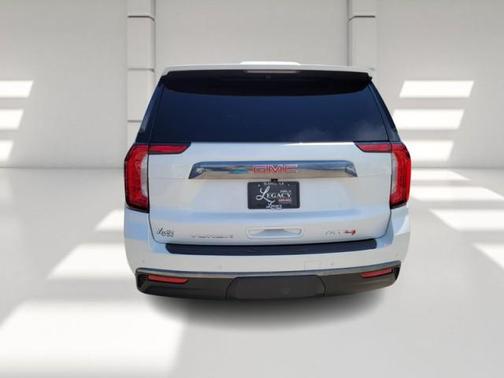 2023 GMC Yukon XL 4WD AT4