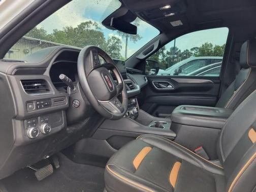 2023 GMC Yukon XL 4WD AT4