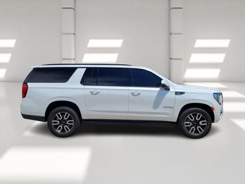 2023 GMC Yukon XL 4WD AT4
