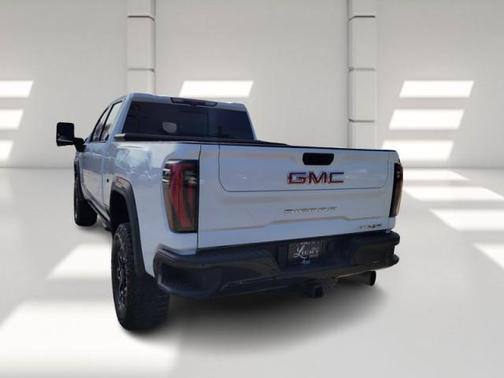 2024 GMC Sierra 2500 AT4