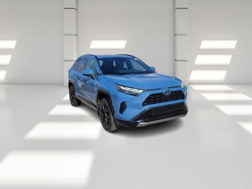 2022 Toyota RAV4 Hybrid SE