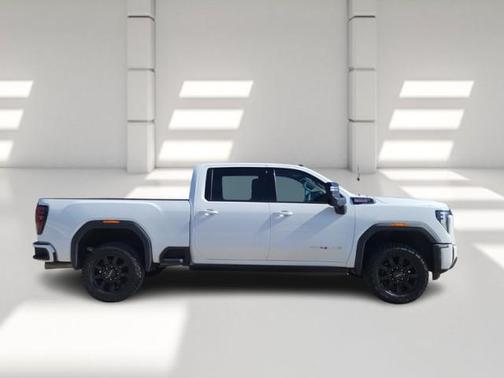 2024 GMC Sierra 2500 AT4