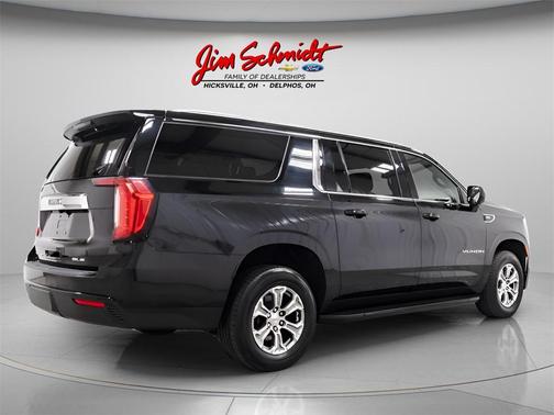 2023 GMC Yukon XL SLE