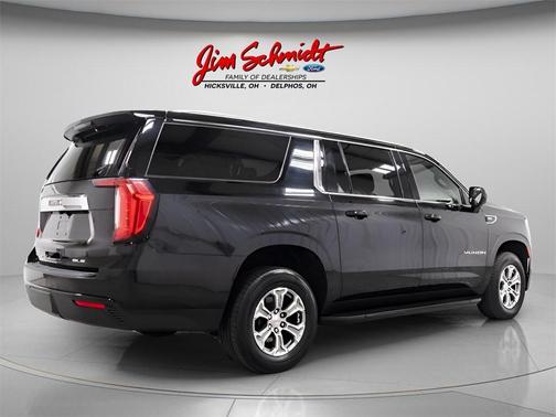 2023 GMC Yukon XL SLE