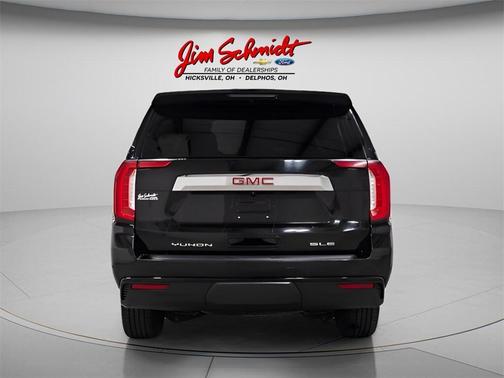 2023 GMC Yukon XL SLE