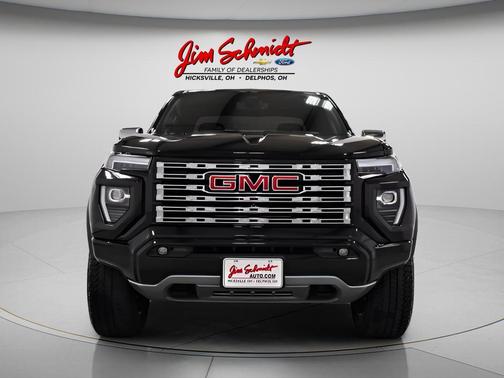 Onyx Black 2025 GMC Canyon Denali