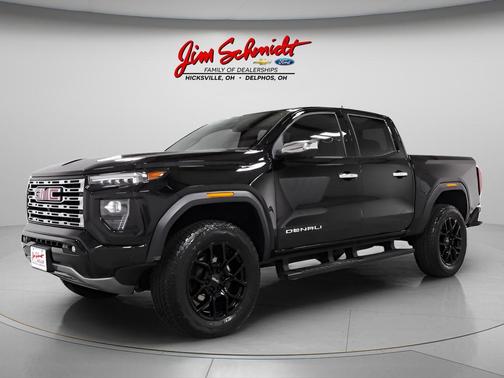 Onyx Black 2025 GMC Canyon Denali