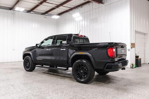 Onyx Black 2025 GMC Canyon Denali