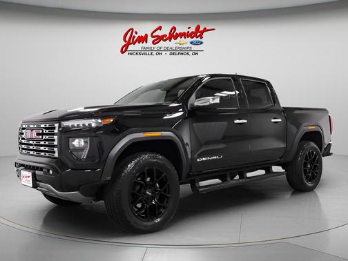 Onyx Black 2025 GMC Canyon Denali
