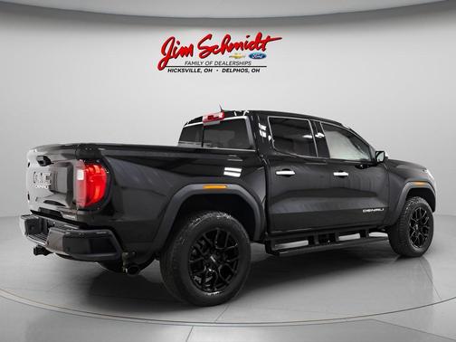 Onyx Black 2025 GMC Canyon Denali