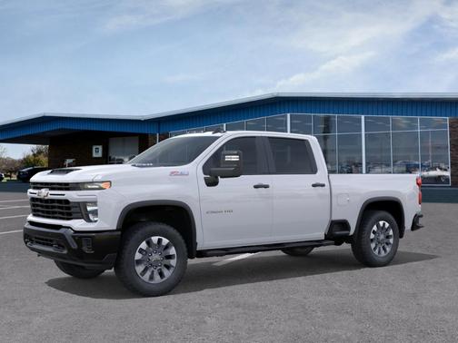 Summit White 2026 Chevrolet Silverado 2500 Custom