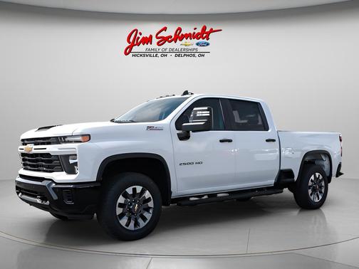 Summit White 2026 Chevrolet Silverado 2500 Custom