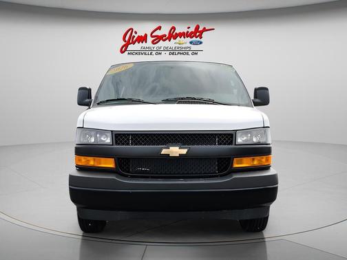 Summit White 2026 Chevrolet Express 3500 Work Van