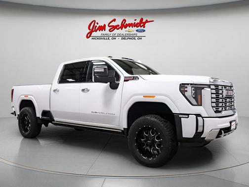 Summit White 2024 GMC Sierra 2500 Denali