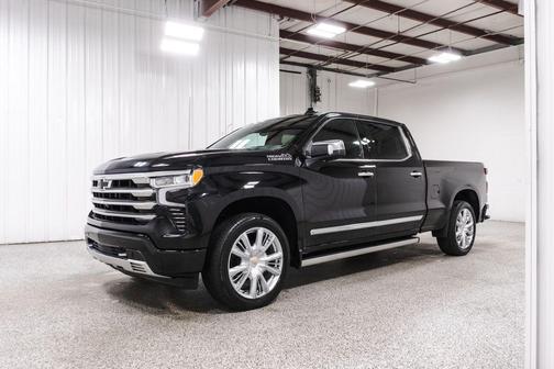 Black 2024 Chevrolet Silverado 1500 High Country