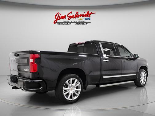 Black 2024 Chevrolet Silverado 1500 High Country