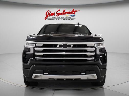 Black 2024 Chevrolet Silverado 1500 High Country