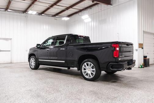 Black 2024 Chevrolet Silverado 1500 High Country