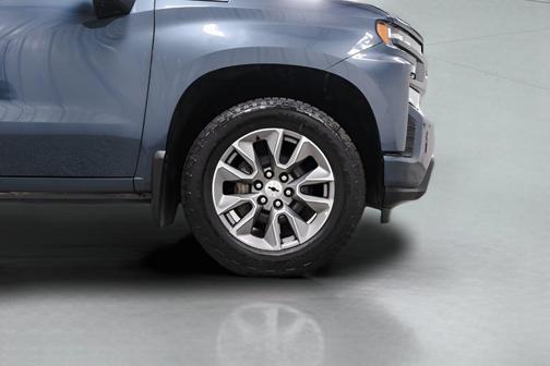 Shadow Gray Metallic 2021 Chevrolet Silverado 1500 RST