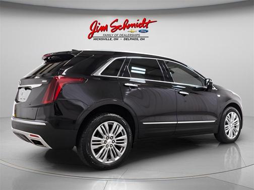 2022 Cadillac XT5 Premium Luxury