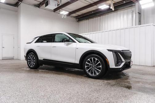 2024 Cadillac LYRIQ Sport