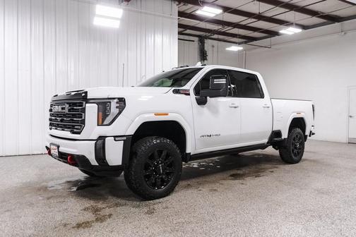 2024 GMC Sierra 2500 AT4