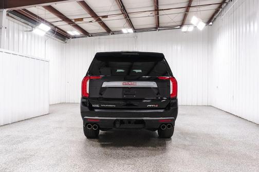 Onyx Black 2024 GMC Yukon AT4