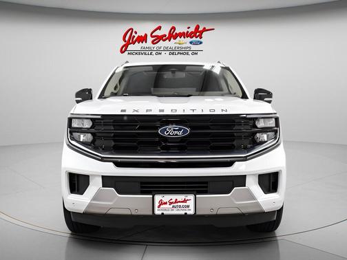 Oxford White 2025 Ford Expedition Max Platinum