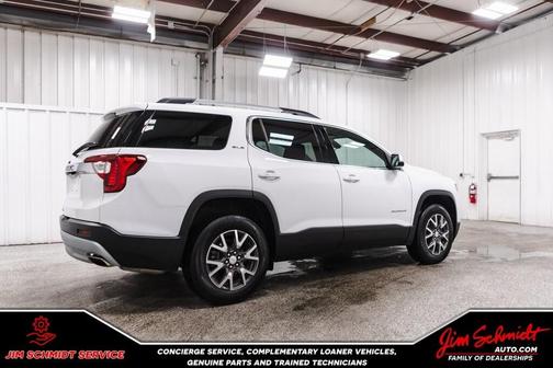2023 GMC Acadia SLE