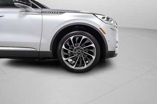 Silver Radiance 2021 Lincoln Aviator Reserve AWD